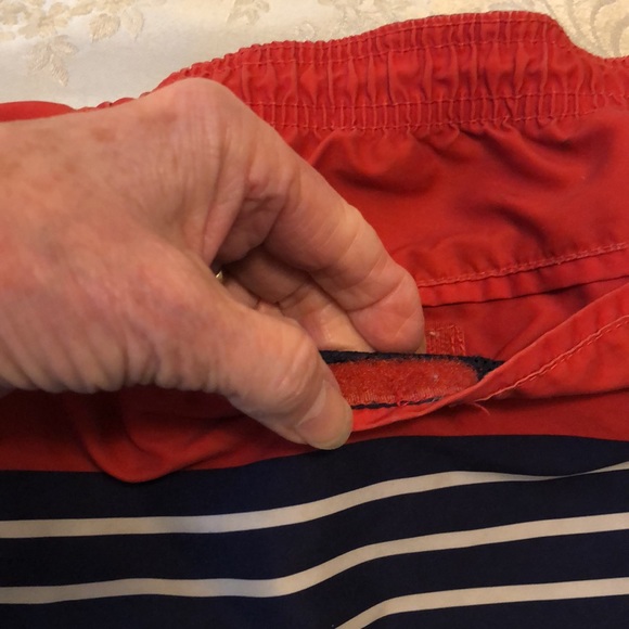 H & M LARGE SHORTS SWIM TRUNKS - RED NAVY CREAM  ELASTIC WAIST MESH LINER - #109 - Picture 8 of 13